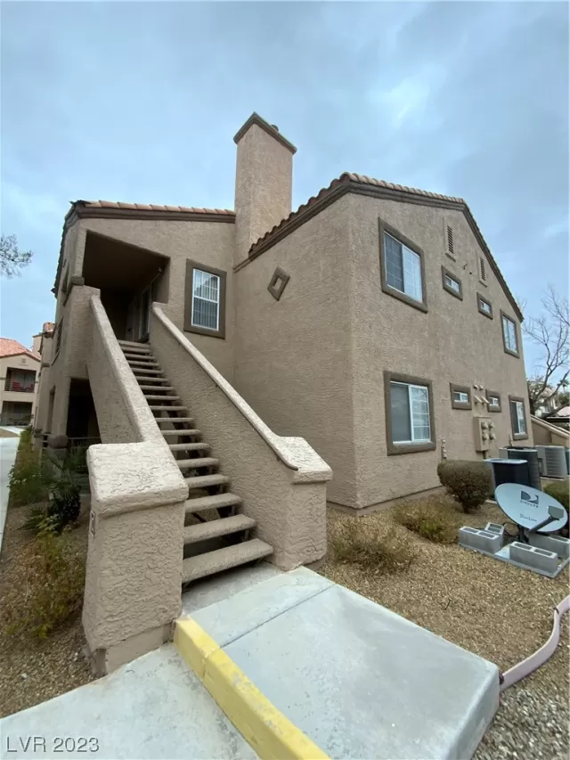 MLS: 2476167 Condo For Sale