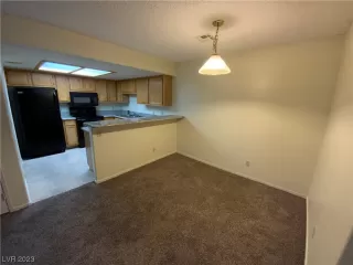 Photo #5: 2476167 Listing 