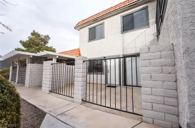 MLS: 2476206 Condo For Sale