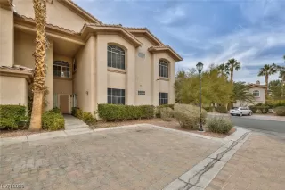 Photo #3: 2476220 Listing