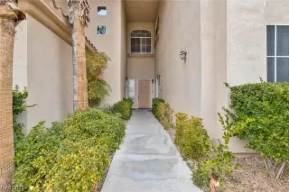 Photo #6: 2476220 Listing