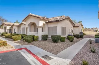 Photo #2: 2476221 Listing