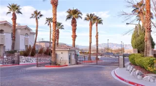 Photo #1: 2476225 Listing 