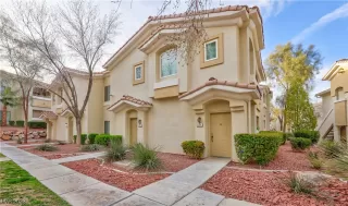 Photo #2: 2476225 Listing 