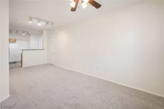 Photo #3: 2476226 Listing