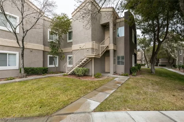 MLS: 2476227 Condo For Sale