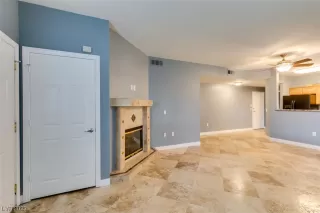 Photo #3: 2476227 Listing