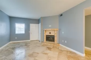 Photo #4: 2476227 Listing