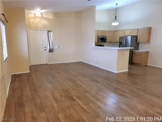 Photo #3: 2476238 Listing 