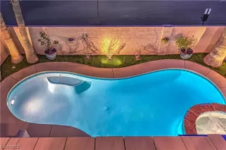 Photo #1: 2476264 Listing 