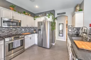 Photo #4: 2476264 Listing 