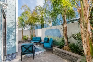 Photo #6: 2476302 Listing