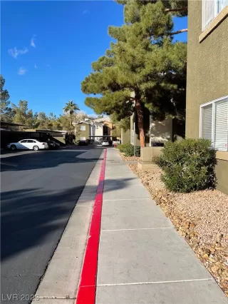 Photo #4: 2476310 Listing 