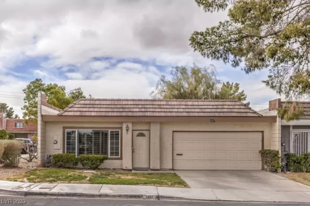 MLS: 2476328 Condo For Sale