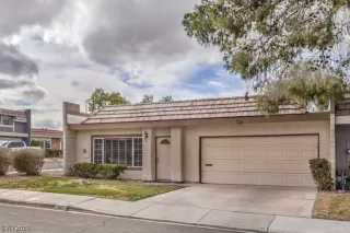 Photo #2: 2476328 Listing