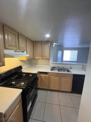 Photo #4: 2476332 Listing 