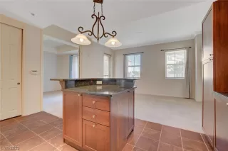 Photo #2: 2476346 Listing