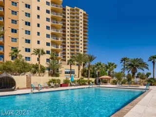 Photo #4: 2476347 Listing 
