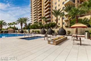 Photo #6: 2476347 Listing 