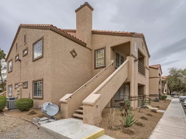 MLS: 2476360 Condo For Sale