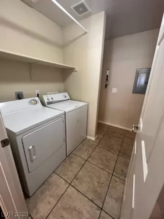 Photo #2: 2476367 Listing 