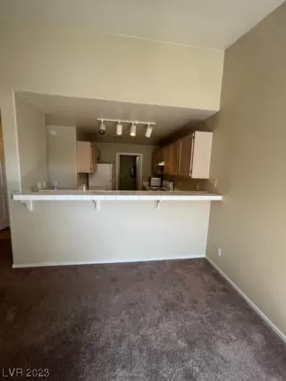 Photo #3: 2476367 Listing 