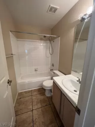 Photo #5: 2476367 Listing 