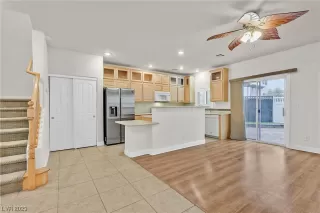 Photo #3: 2476379 Listing 