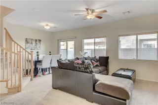 Photo #2: 2476401 Listing