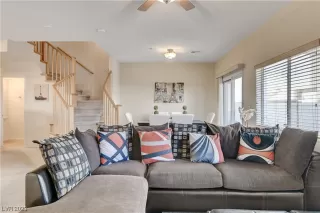 Photo #6: 2476401 Listing