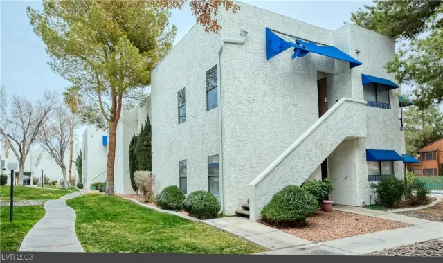 MLS: 2476405 Condo For Sale