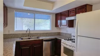 Photo #6: 2476405 Listing