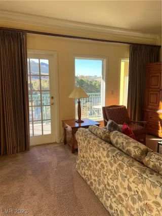 Photo #3: 2476420 Listing 