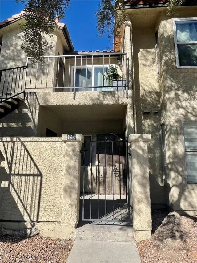 MLS: 2476428 Condo For Sale