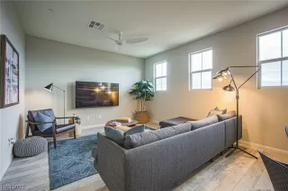 Photo #4: 2476431 Listing 