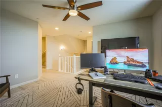 Photo #5: 2476431 Listing 