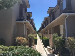 Photo #2: 2476488 Listing 