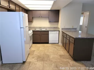 Photo #6: 2476498 Listing 