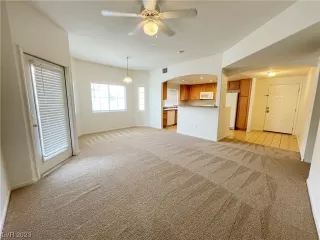 Photo #4: 2476512 Listing 