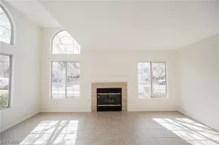 Photo #5: 2476522 Listing