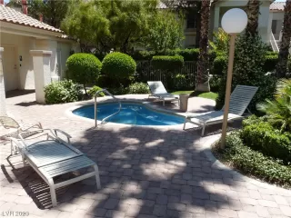 Photo #4: 2476525 Listing 