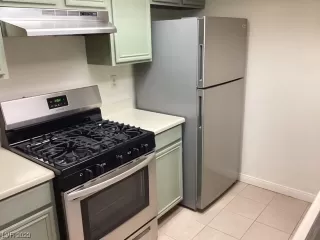 Photo #2: 2476526 Listing 