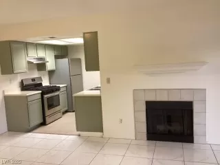 Photo #4: 2476526 Listing 