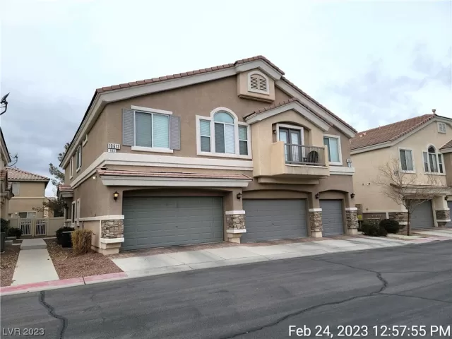 MLS: 2476531 Condo For Sale