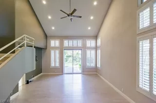 Photo #3: 2476532 Listing