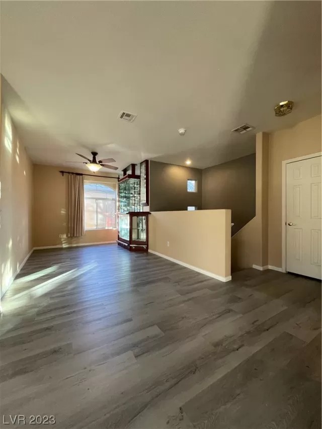 MLS: 2476550 Condo For Sale