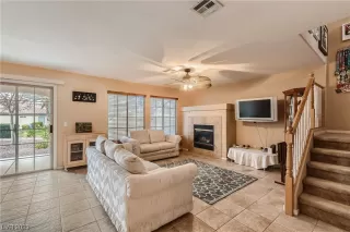 Photo #5: 2476563 Listing 