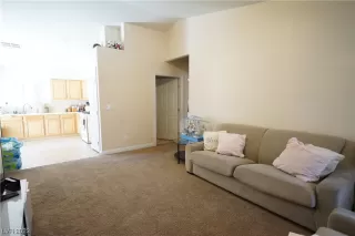 Photo #2: 2476584 Listing 