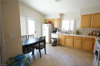 Photo #3: 2476584 Listing 