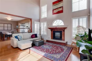 Photo #2: 2476597 Listing 